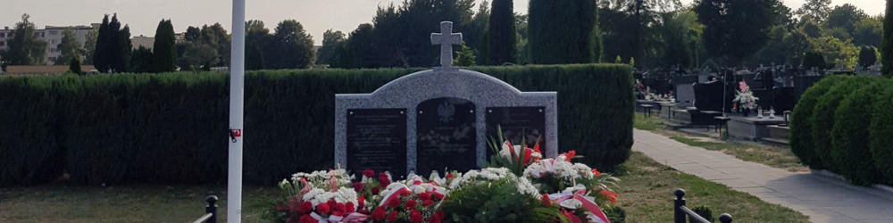 Odsłonięcie nowego Grobu Nieznanego Żołnierza w Koluszkach Odsłonięcie nowego Grobu Nieznanego Żołnierza w Koluszkach